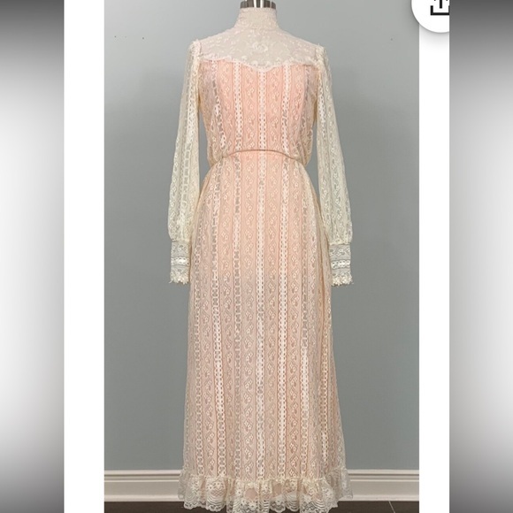 Vintage Lace Formal By Dance Allure - Size 4/6- 80s Peach And Beige